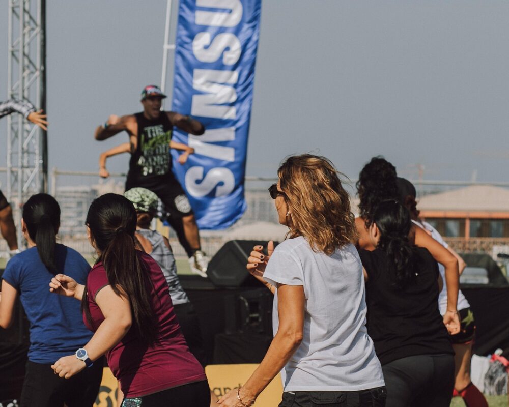 Träning med vänner för välbefinnande - Bild.